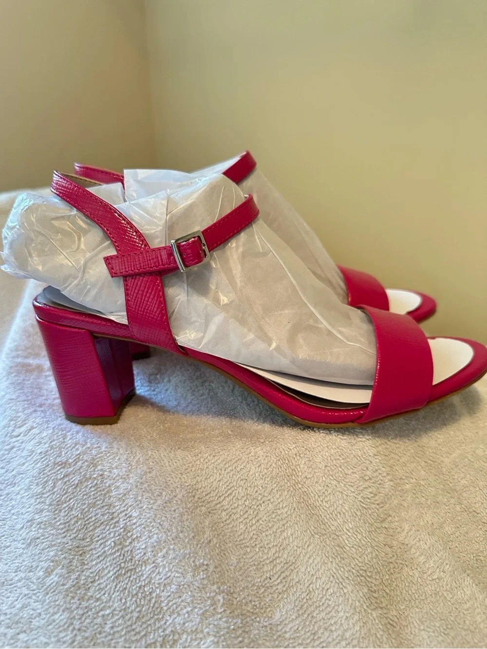 Naturalizer Bristol Pink Strappy Open Toe Block Heel Sandals dress shoes 9M